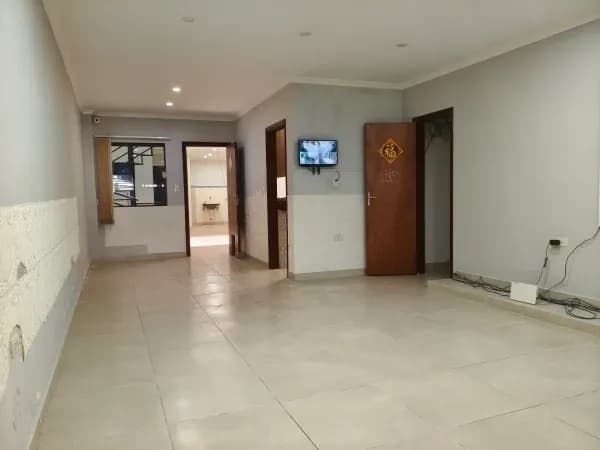 Casa de 3 dormitorios en Venta en Ciudad Nueva, Asunción - Image 2
