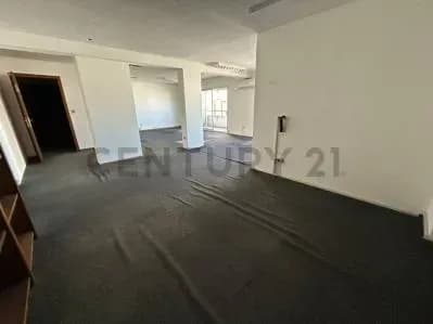 Local Comercial de 66m² en Venta en Ciudad Vieja, Montevideo - Image 4