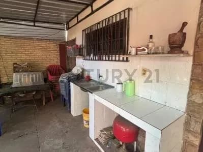 Casa de 3 dormitorios en Venta en Orilla del Campo Grande, Fernando de la Mora - Image 5