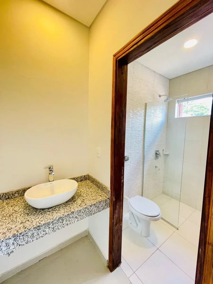 3-Bedroom House for Sale in Maramburé, Luque - Image 12