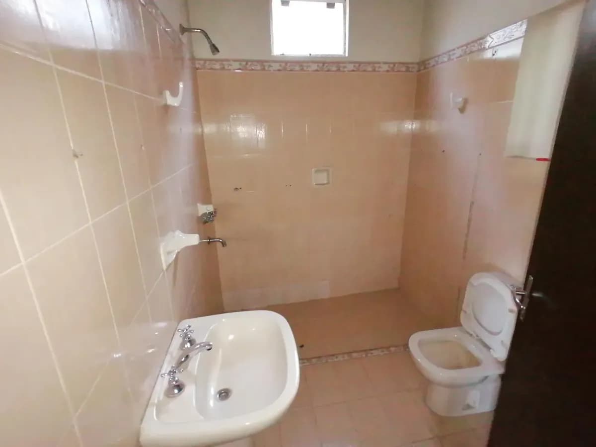 Casa de 2 quartos à Venda em Obrero, Lambaré - Image 18