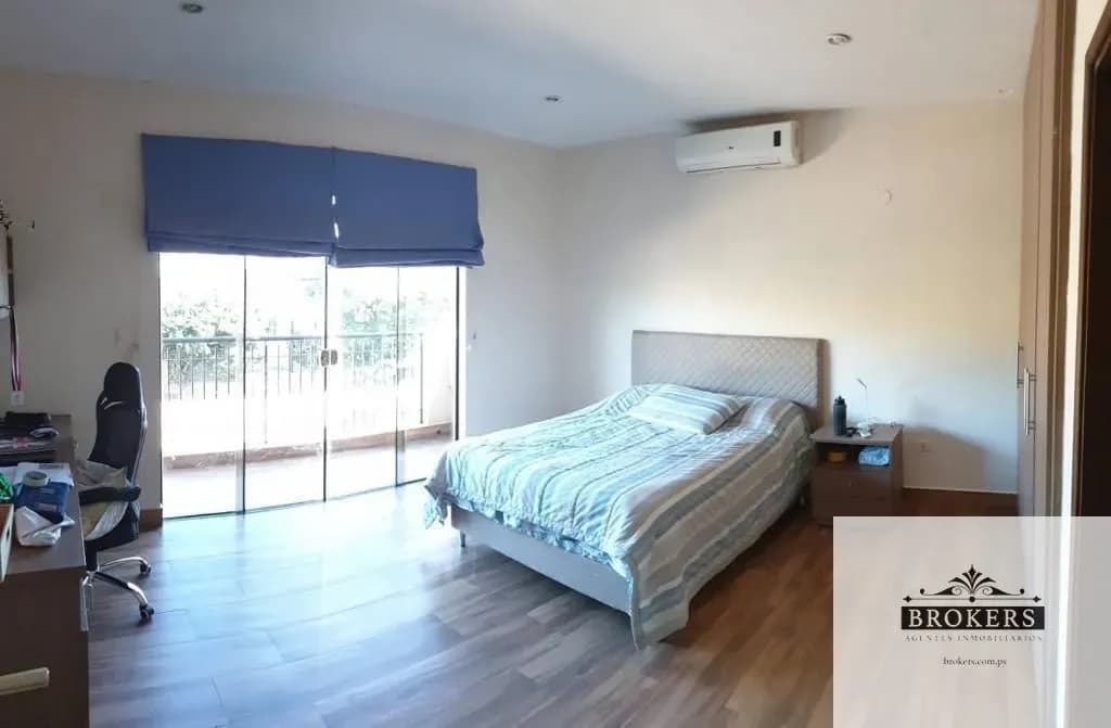 4-Bedroom House for Sale in Santo Domingo, Asunción - Image 17