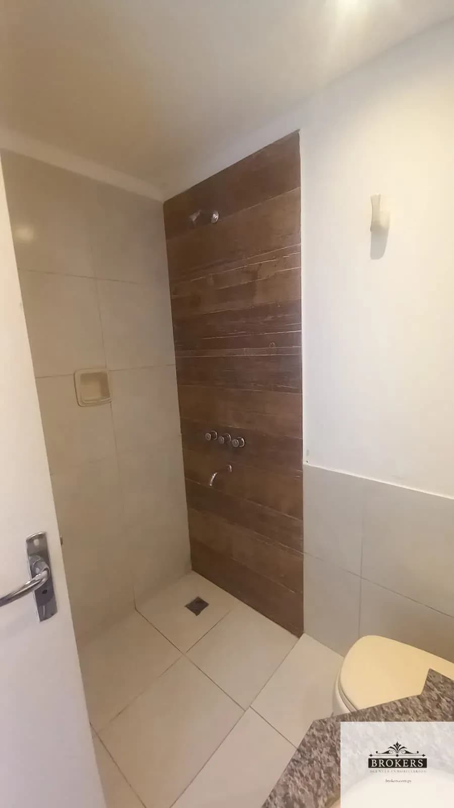 2-Bedroom Apartment for Rent in San Vicente, Asunción - Image 19