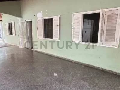Casa de 4 dormitorios en Venta en Republicano, Asunción - Image 2