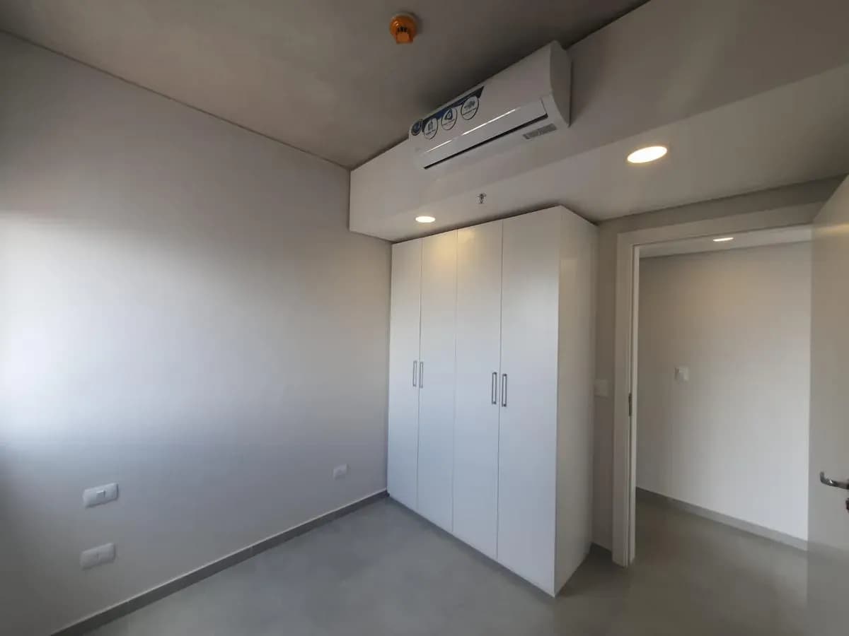 2-Bedroom Apartment for Sale in Lambaré - Image 6