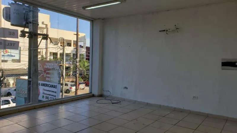 Retail Space of 25m² for Rent in Villa Ofelia, Fernando de la Mora - Image 2