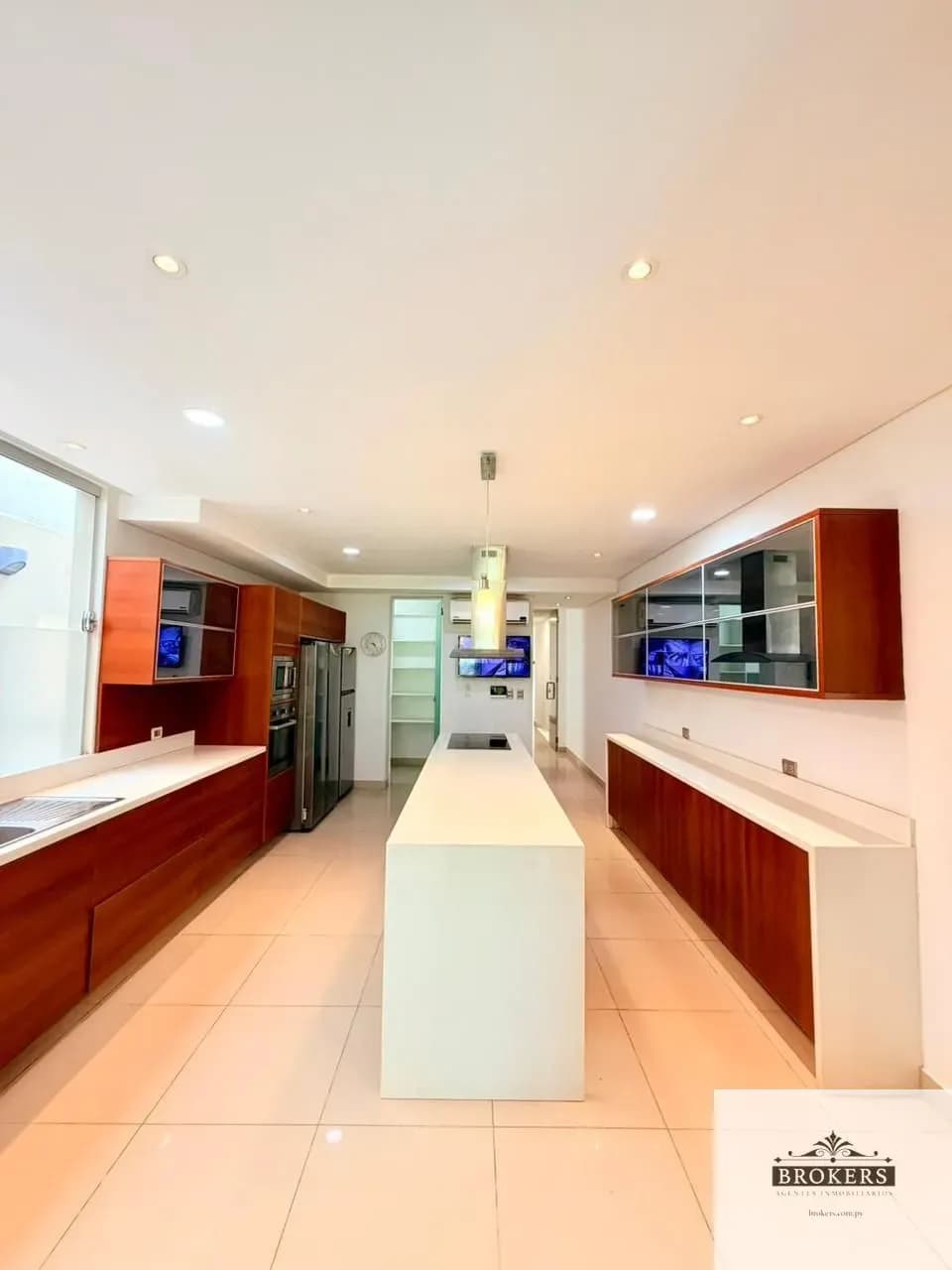 5-Bedroom House for Sale in Mbocayaty, Asunción - Image 15