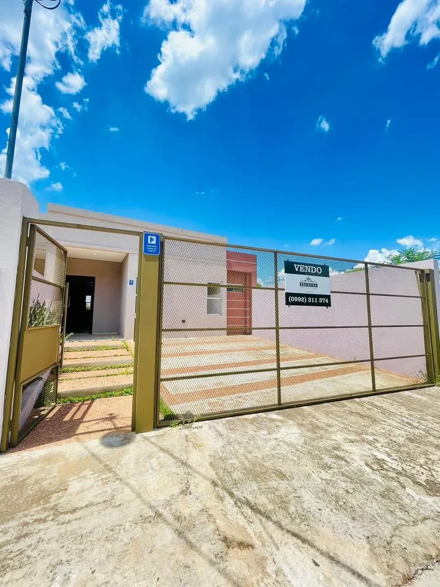 3-Bedroom House for Sale in Maramburé, Luque - Image 3