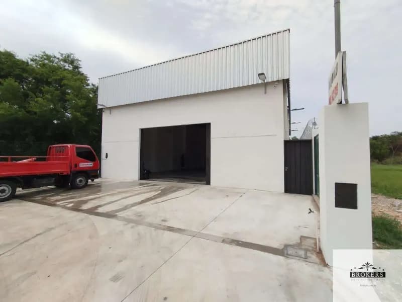 Commercial Space of 408.68m² for Rent in Segundo Barrio, Luque - Image 2