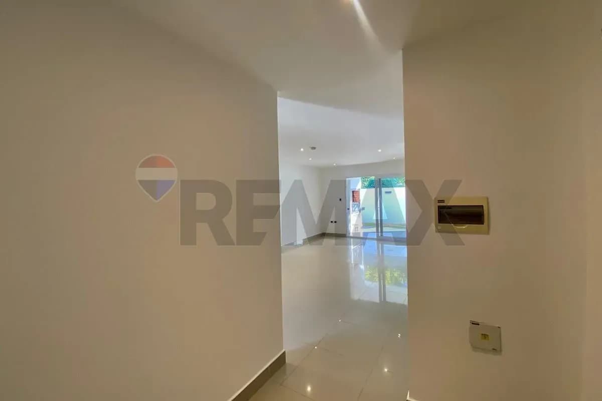 2-Bedroom House for Sale in Campo Grande, Luque - Image 10