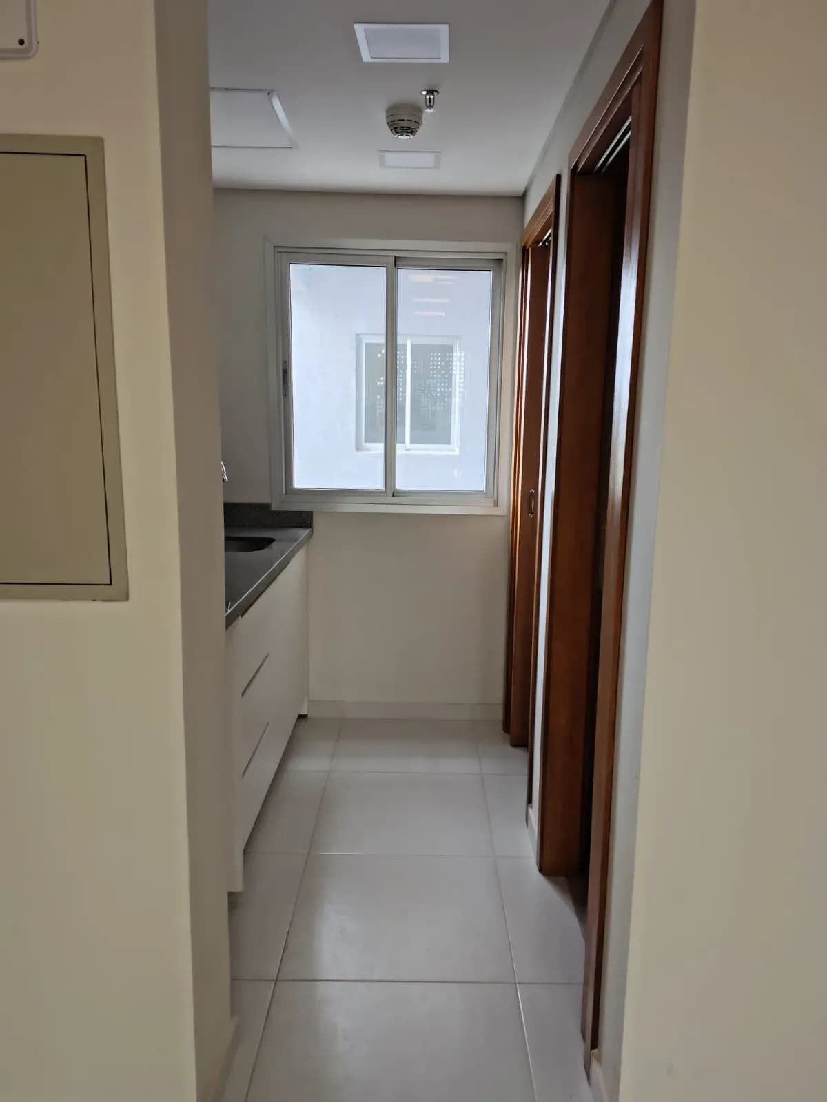 Office of 80m² for Rent in Mariscal López, Asunción - Image 7