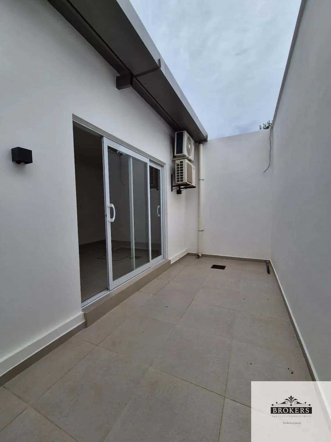 Casa de 3 dormitorios en Alquiler en Manorá, Asunción - Image 13