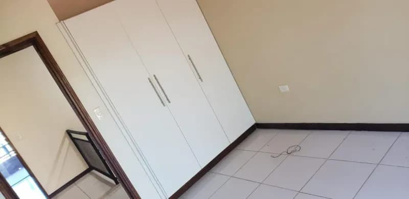 3-Bedroom House for Sale in Fernando de la Mora - Image 4