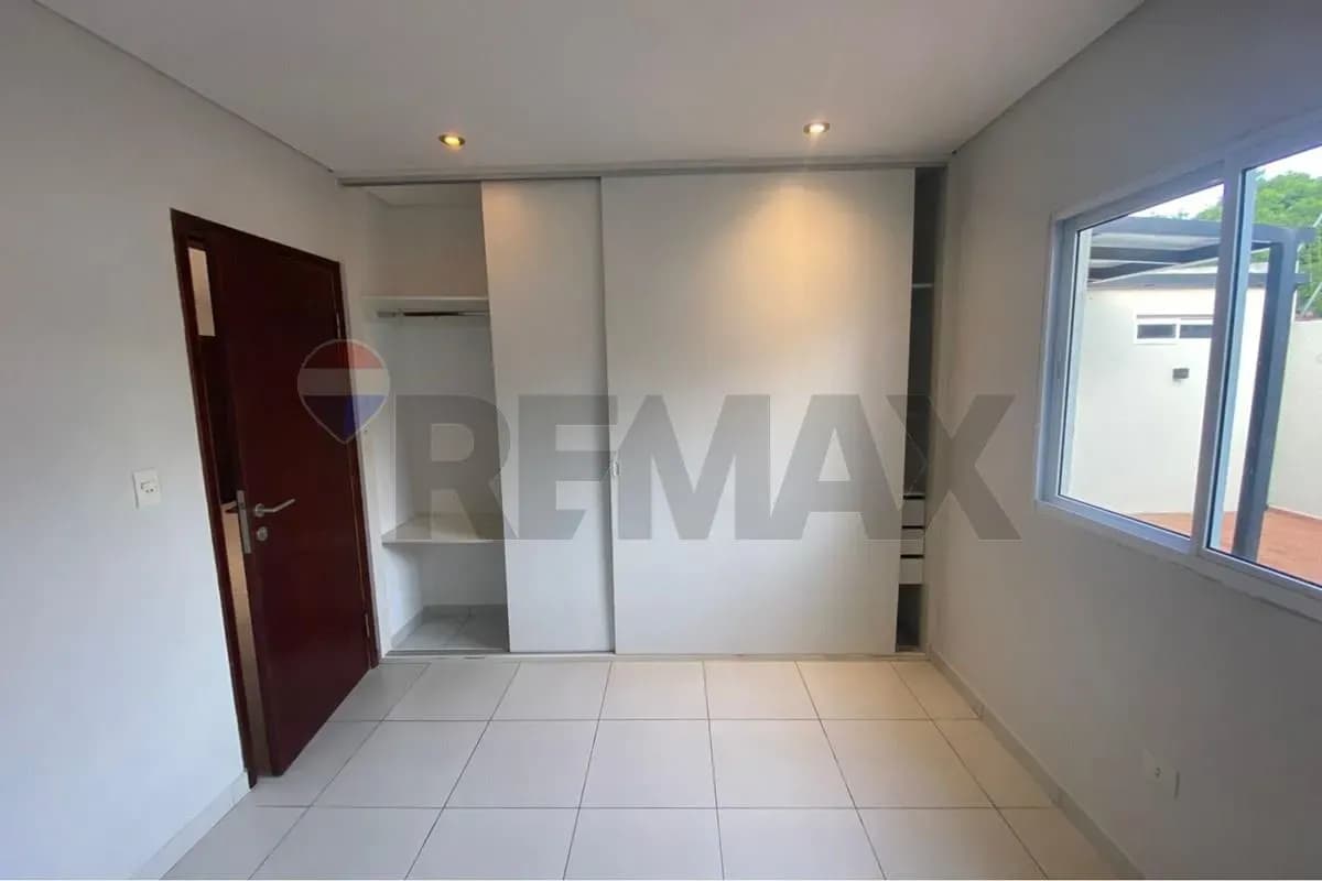 Casa de 3 dormitorios en Venta en Limpio - Image 6