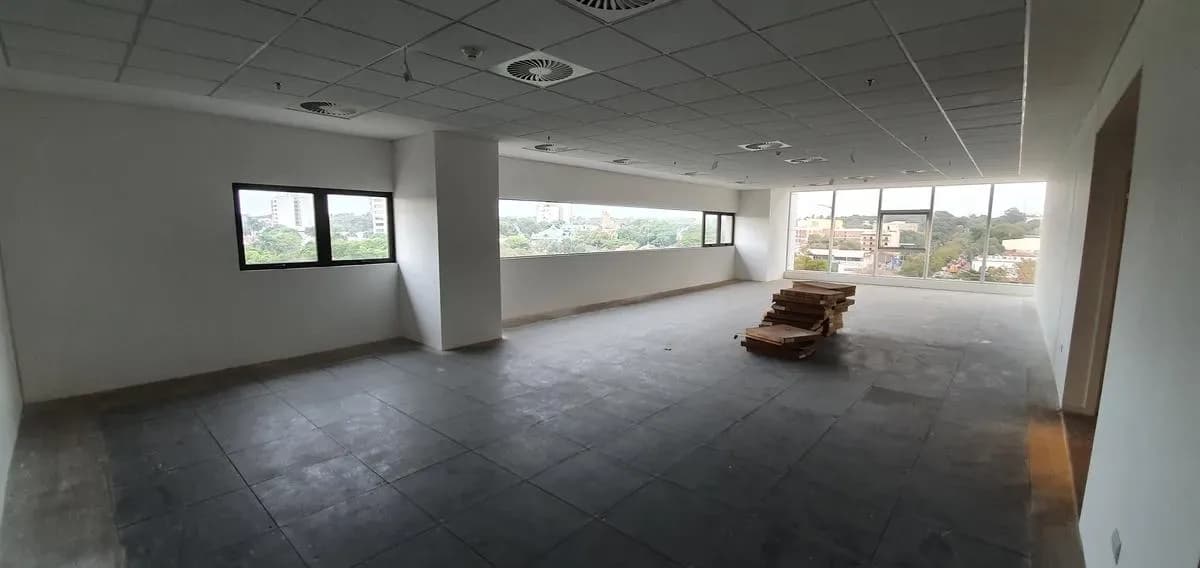 Oficina de 137m² en Alquiler en Mcal. José Félix Estigarribia, Asunción - Image 10