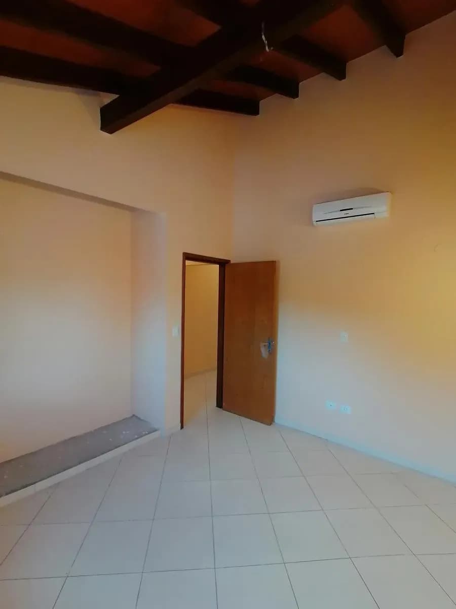 Casa de 4 dormitorios en Venta en Valle Apu´a II, Lambaré - Image 17