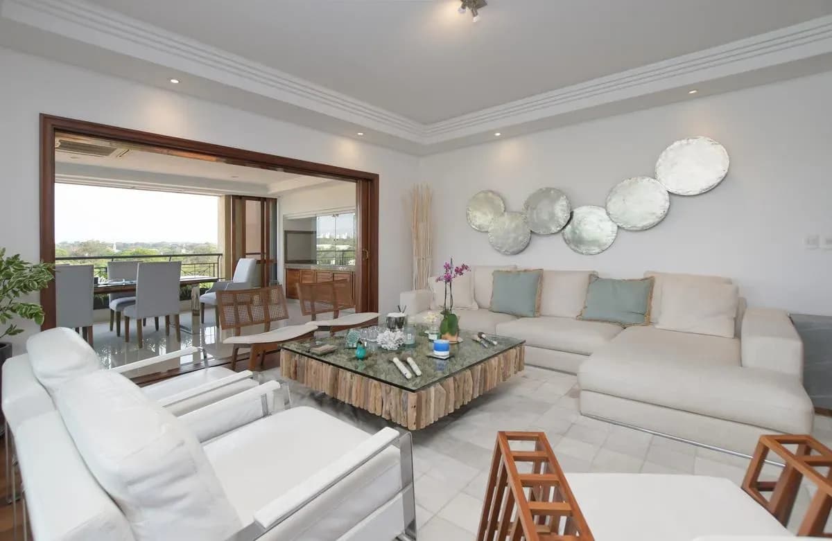 4-Bedroom Apartment for Sale in Bella Vista, Asunción - Image 8