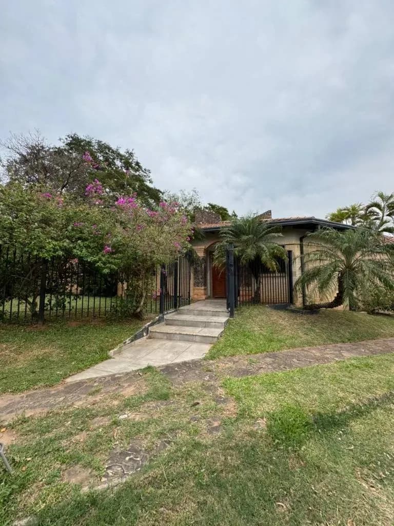 Casa de 3 dormitorios en Venta en Kennedy, Lambaré