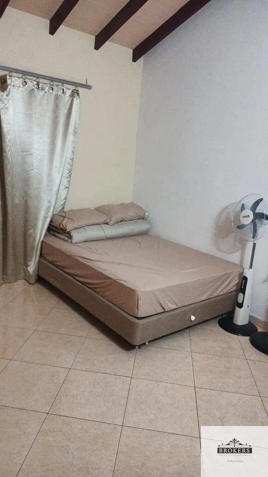 4-Bedroom House for Sale in Lambaré - Image 15