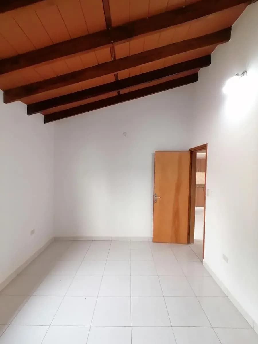 2-Bedroom House for Sale in Monseñor Bogarín, Mariano Roque Alonso - Image 18