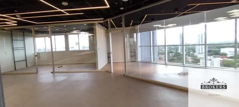 Commercial Space of 215m² for Rent in Ycuá Satí, Asunción - Image 3