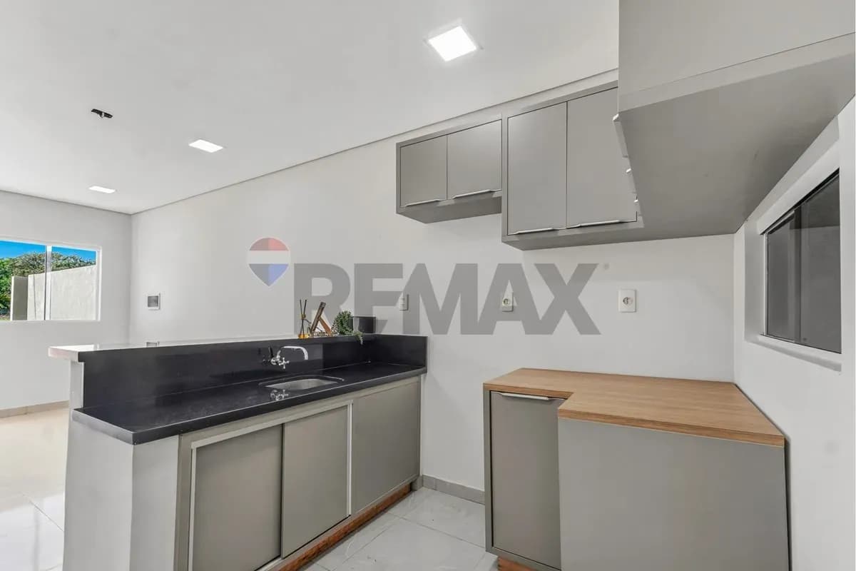 Casa de 2 dormitorios en Venta en Segundo Barrio, Luque - Image 3