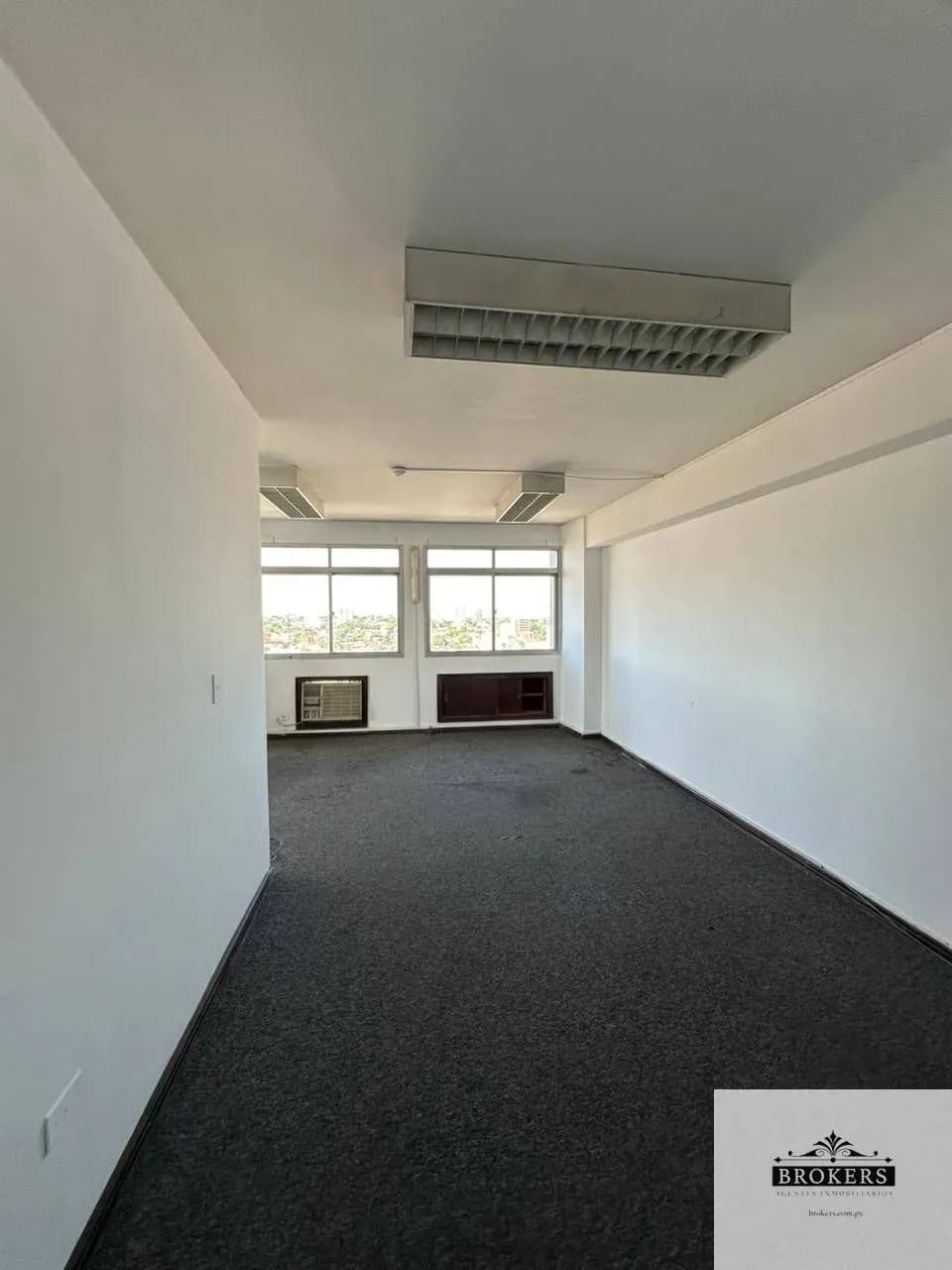 Espaço Comercial de 53m² para Aluguel em Catedral, Assunção - Image 6