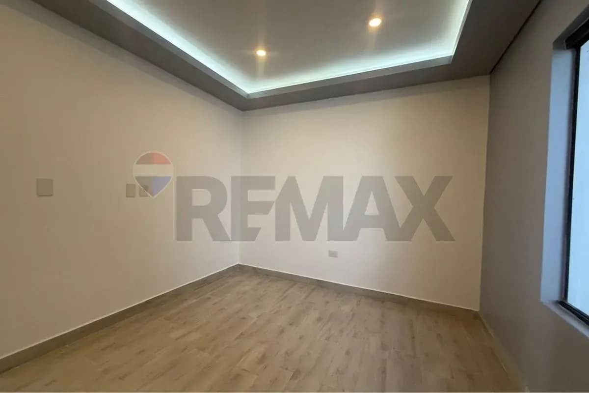 2-Bedroom House for Sale in Limpio - Image 3