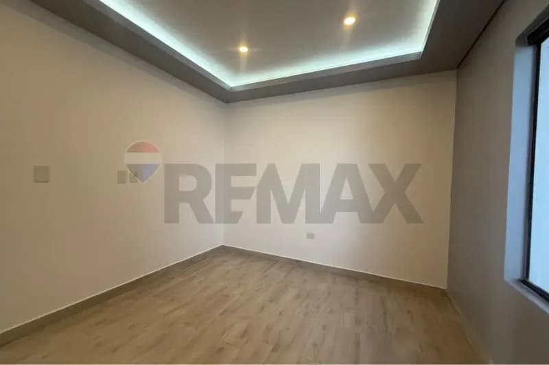 2-Bedroom House for Sale in Limpio - Image 3