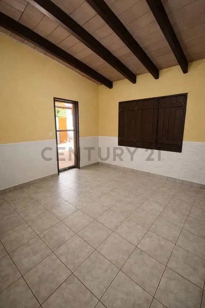 Casa de 4 dormitorios en Venta en Limpio - Image 8