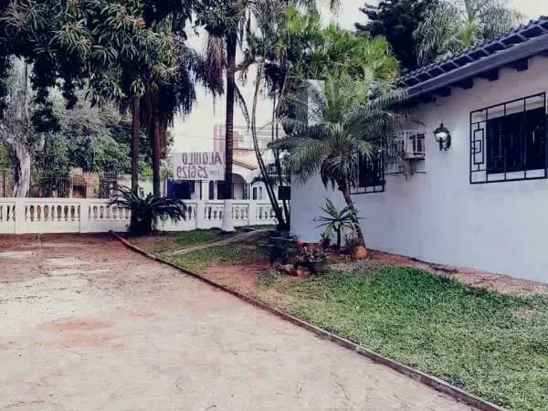 Casa de 2 quartos à Venda em Vista Alegre, Assunção - Image 2
