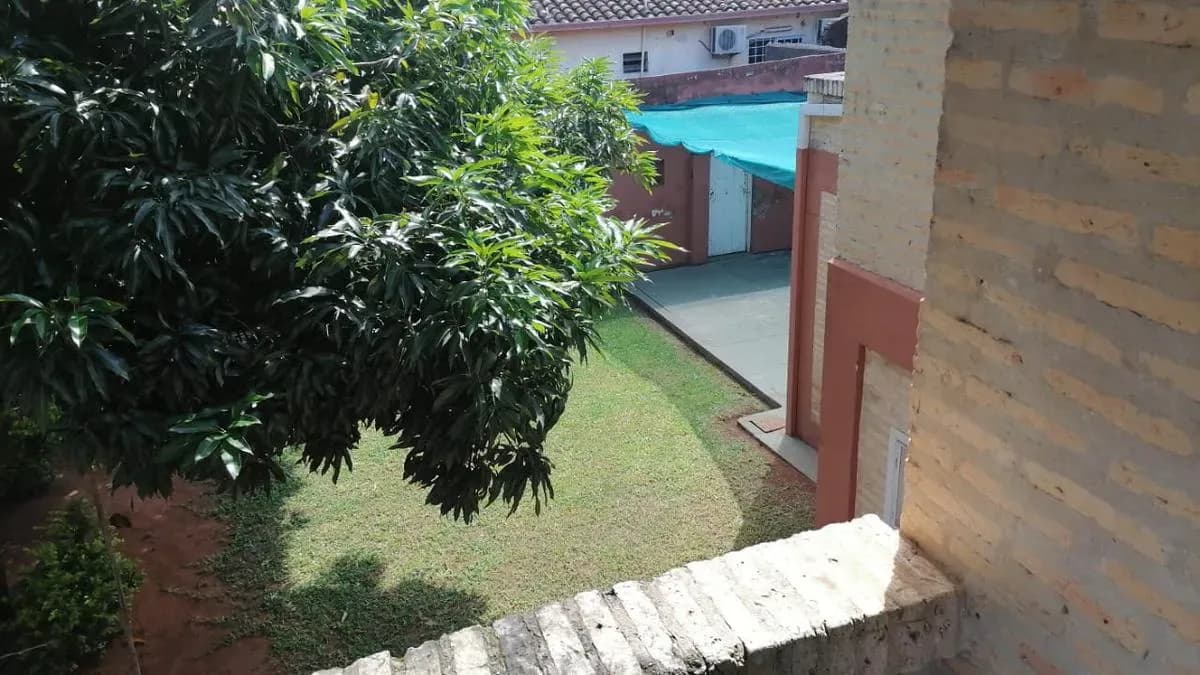 3-Bedroom House for Sale in Lambaré - Image 6