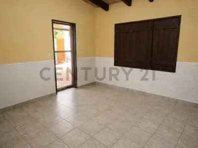 Casa de 4 dormitorios en Venta en Limpio - Image 4