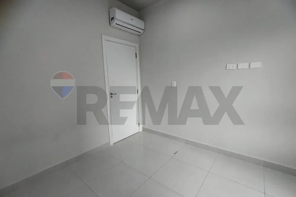 Departamento de 1 dormitorio en Venta en Segundo Barrio, Luque - Image 8