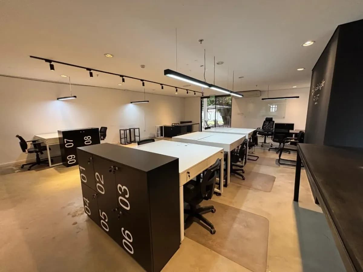 Local Comercial de 80m² en Alquiler en Luis Alberto de Herrera, Asunción - Image 11
