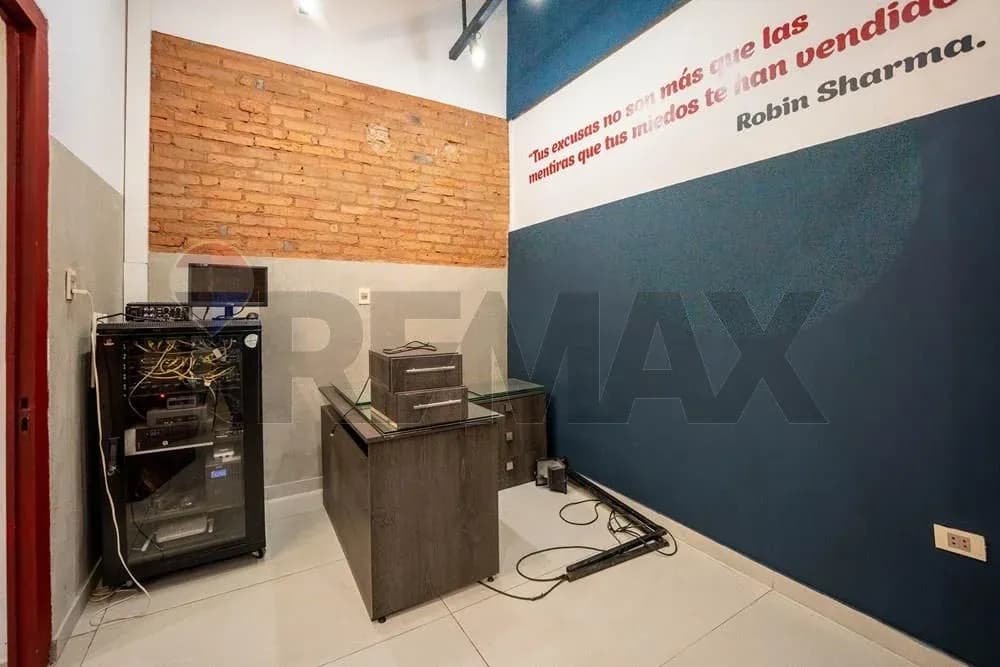 Office of 300m² for Rent in Las Mercedes, Asunción - Image 15