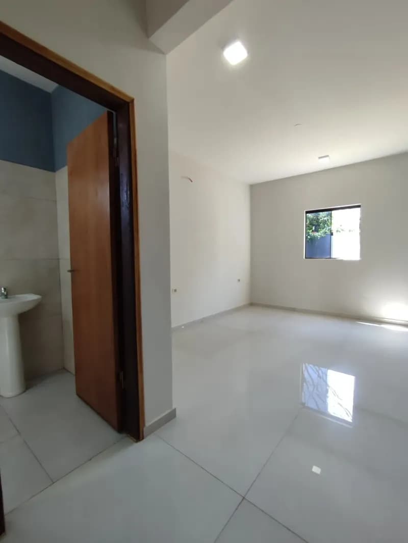 Casa de 3 dormitorios en Venta en Arecayá, Mariano Roque Alonso - Image 3