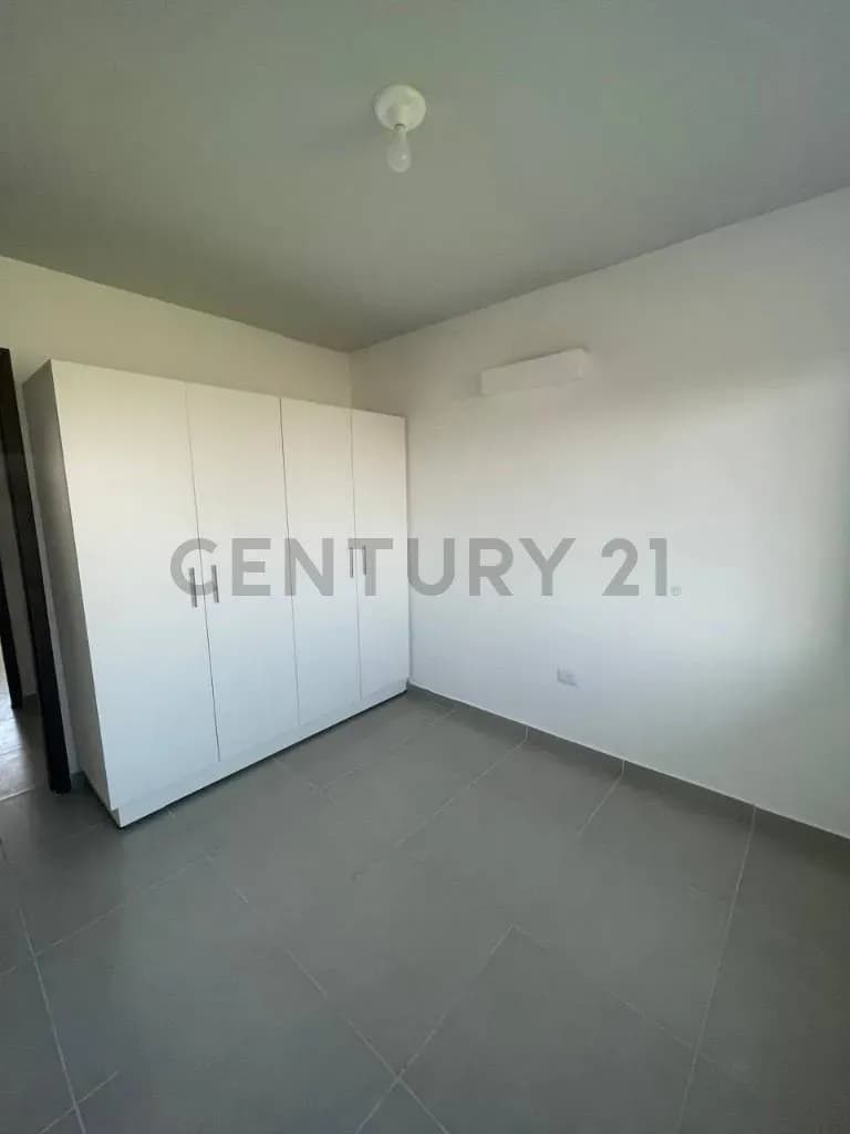 2-Bedroom Apartment for Sale in San Jorge, Mariano Roque Alonso - Image 6