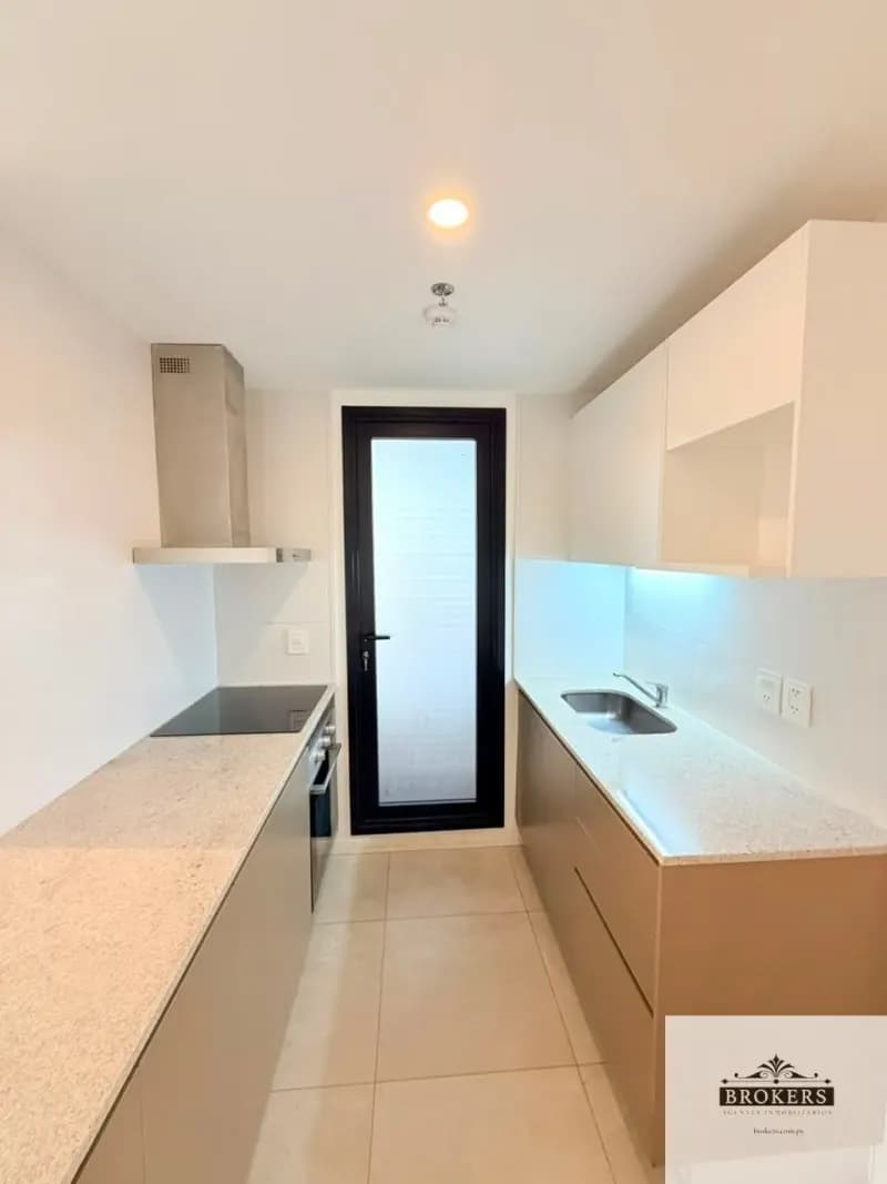 Departamento de 2 dormitorios en Alquiler en Madame Lynch, Asunción - Image 5