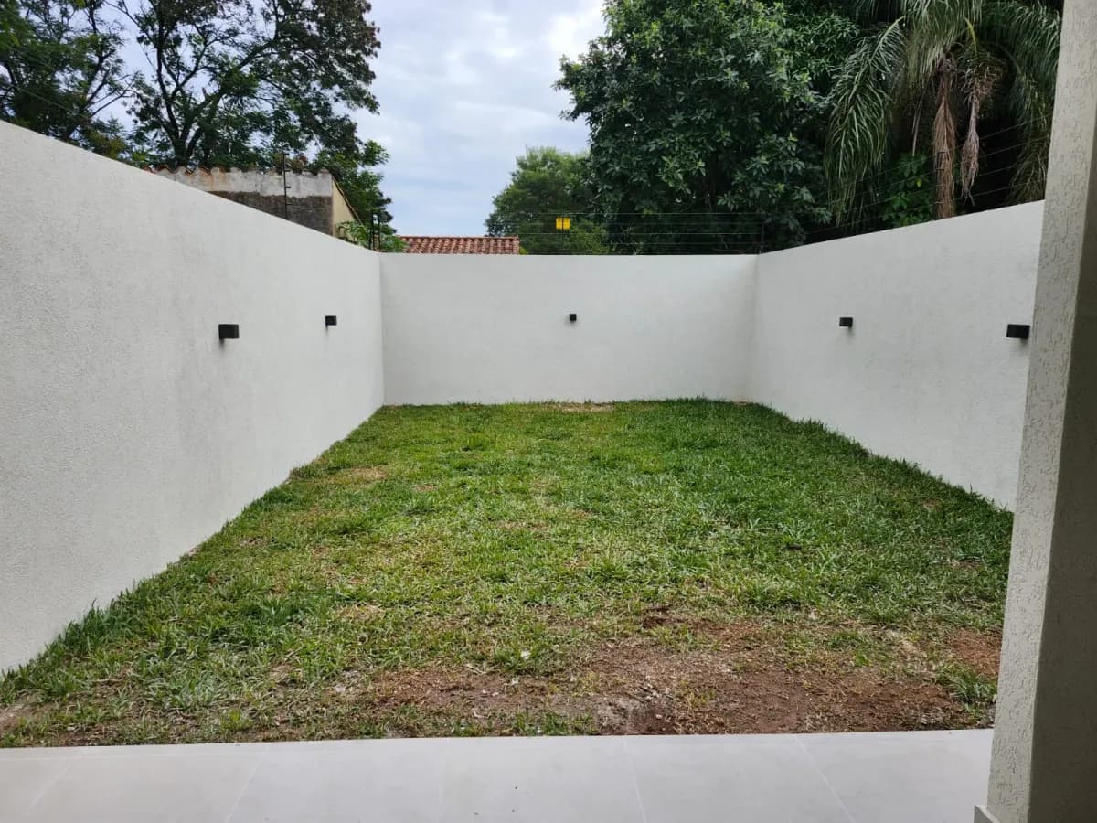 2-Bedroom House for Rent in Laurelty, Luque - Image 8
