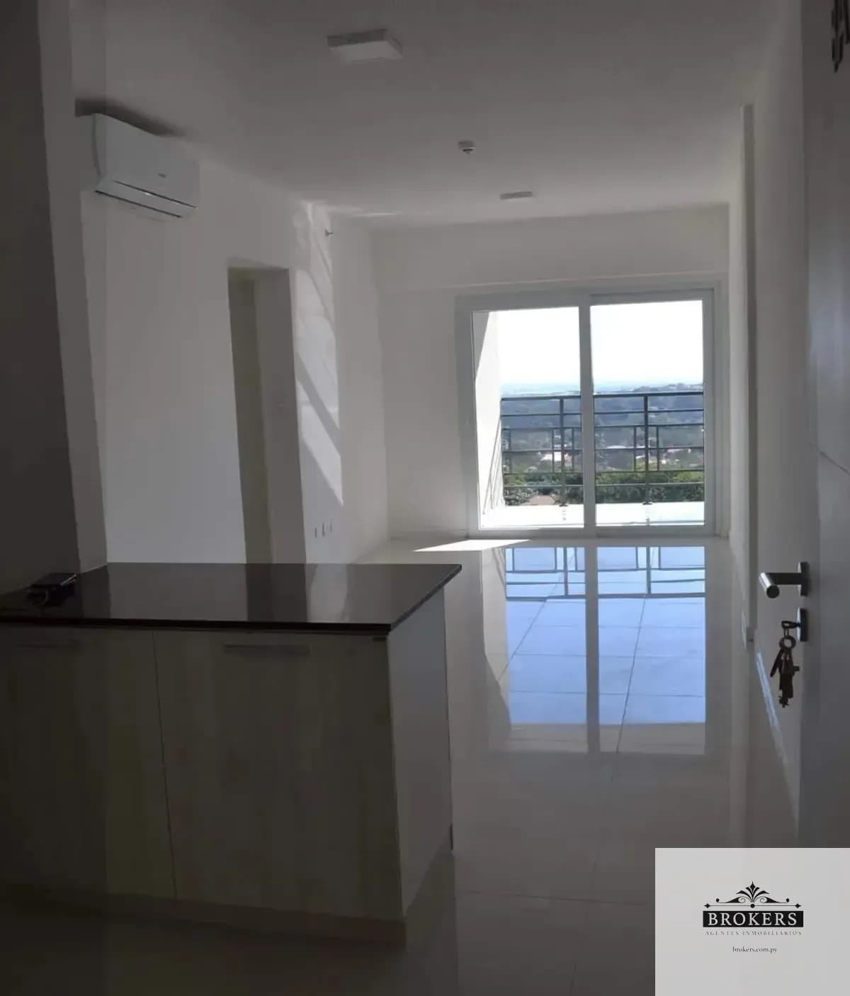 2-Bedroom Apartment for Rent in San Vicente, Asunción - Image 15
