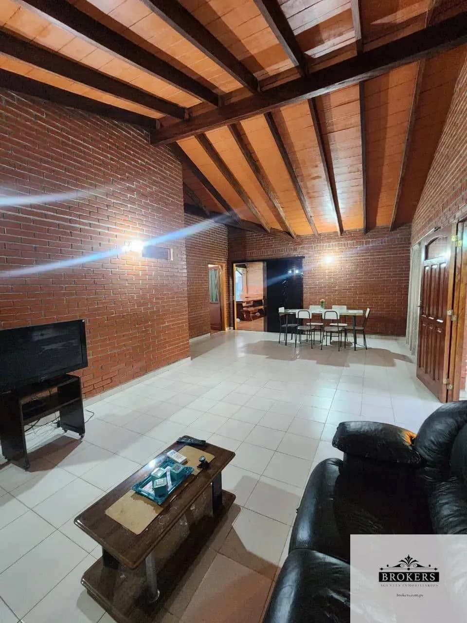 Casa de 5 dormitorios en Venta en San Bernardino - Image 7