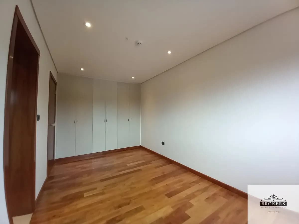 2-Bedroom Apartment for Rent in Madame Lynch, Asunción - Image 13