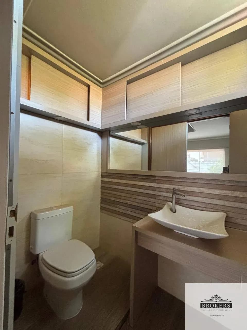 Office of 500m² for Rent in Santo Domingo, Asunción - Image 7