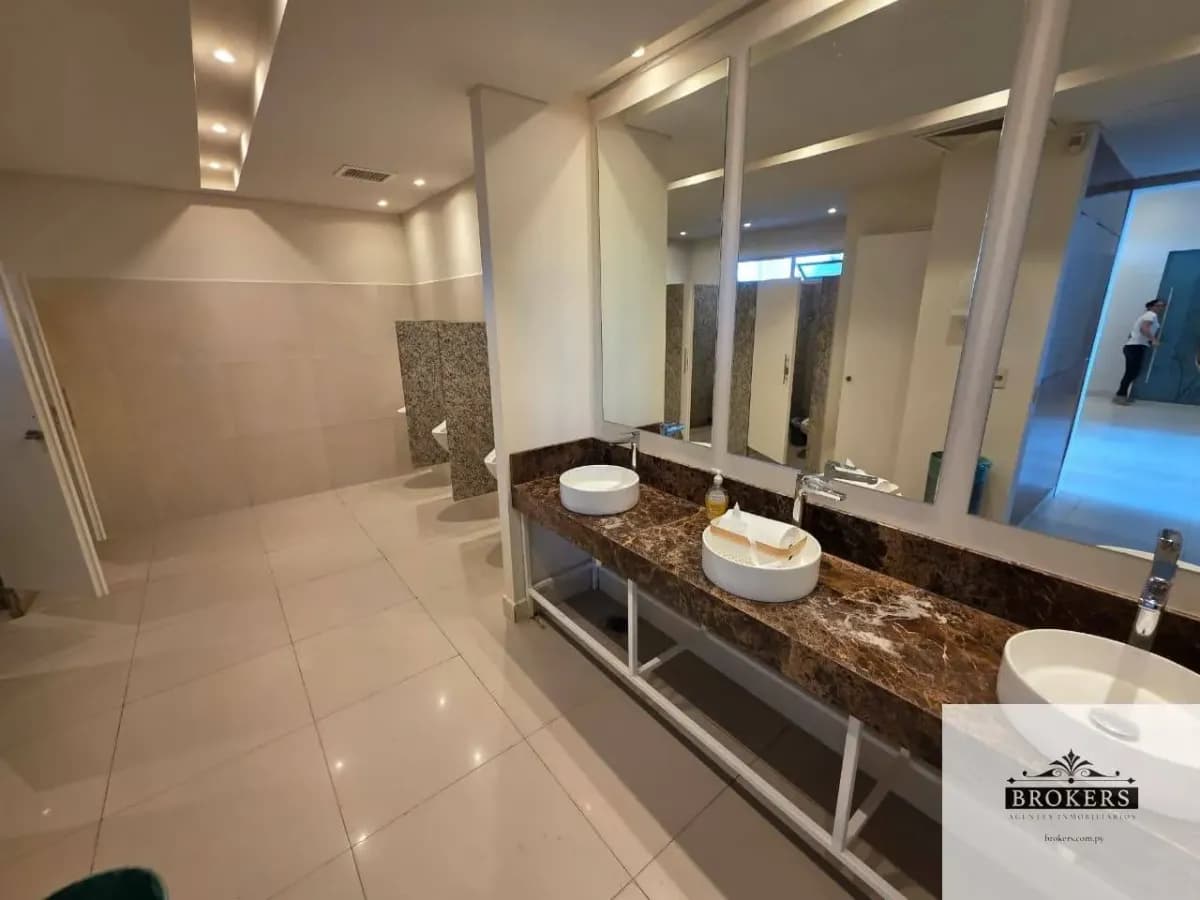 Commercial Space of 420m² for Rent in Ycuá Satí, Asunción - Image 15