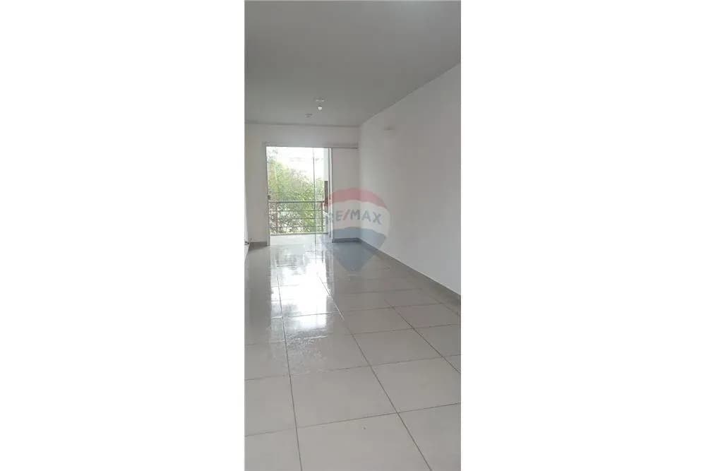 2-Bedroom Apartment for Sale in San Jorge, Mariano Roque Alonso - Image 8