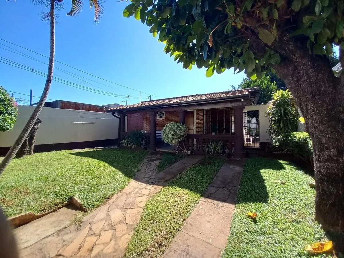 Casa de 3 dormitorios en Venta en Valle Apu´a II, Lambaré - Image 2