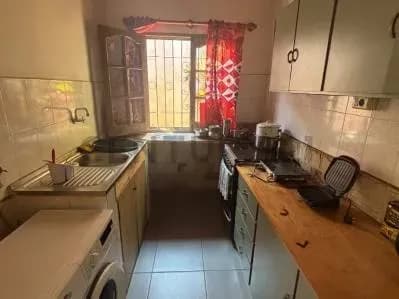 Casa de 3 dormitorios en Venta en Orilla del Campo Grande, Fernando de la Mora - Image 2
