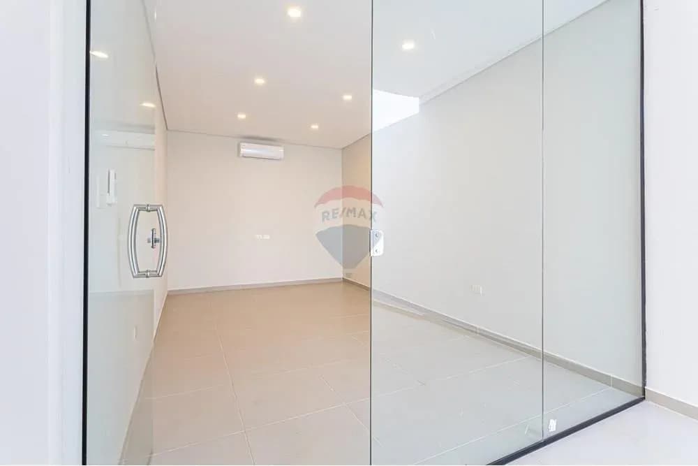 Casa de 2 dormitorios en Venta en Limpio - Image 12
