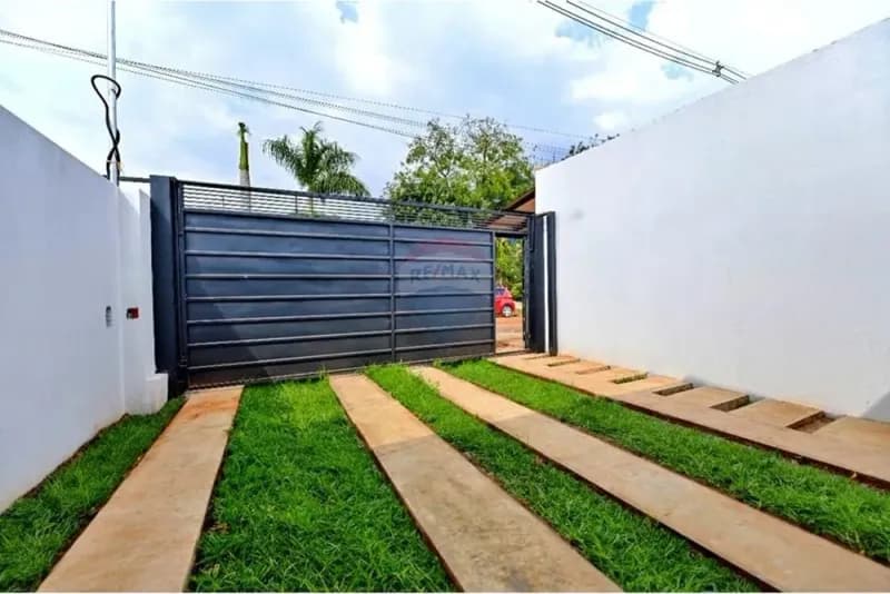 Apartamento de 2 dormitórios à Venda em Maka´i, Luque - Image 2
